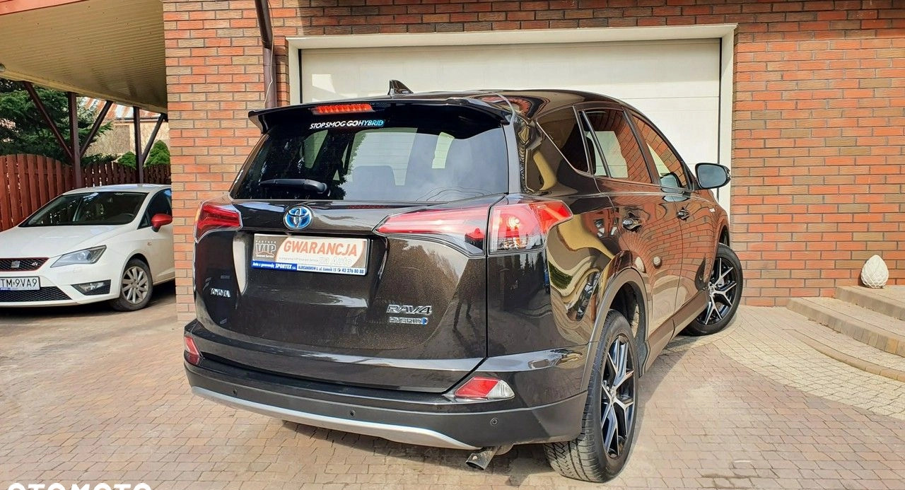 Toyota RAV4 cena 119900 przebieg: 72079, rok produkcji 2018 z Sulejówek małe 781